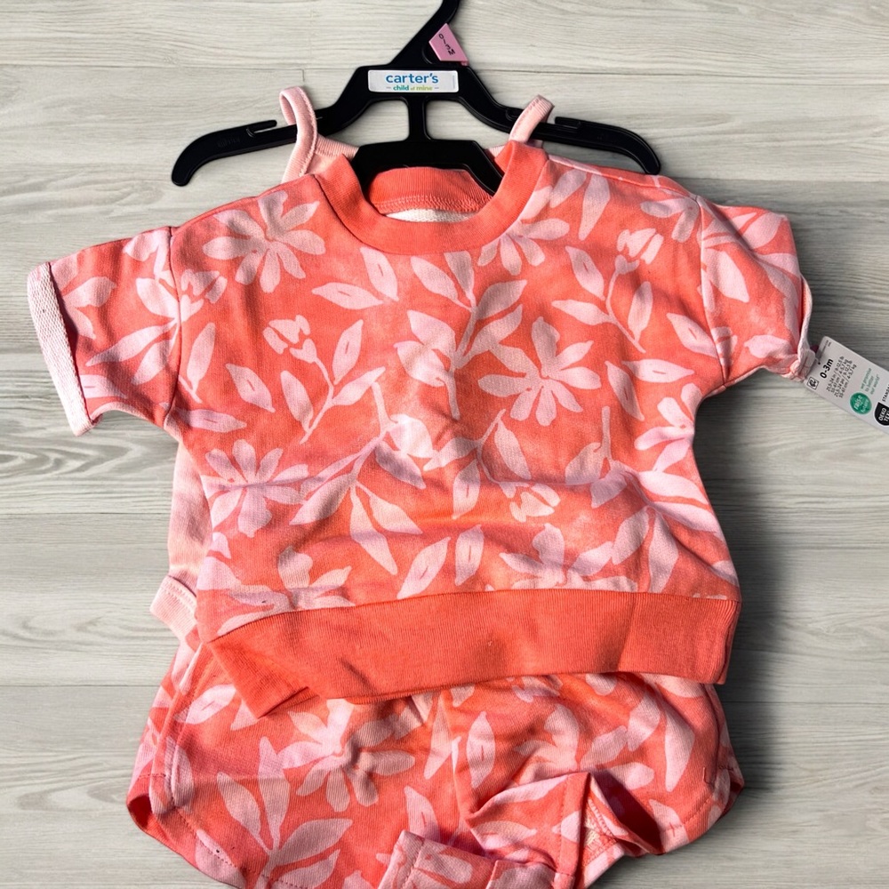 3/$25 Carter’s baby girl 0-3m